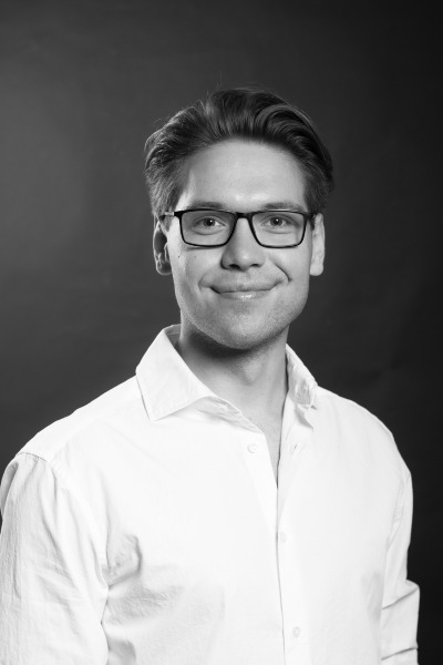 Viktor Aaron