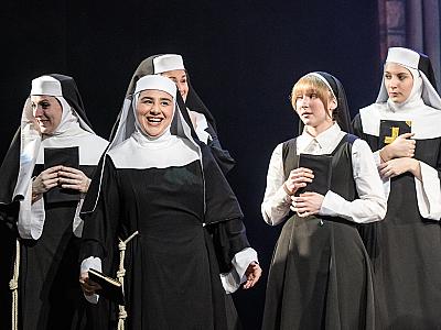 Sestra-v-akci-WEB-root-2099