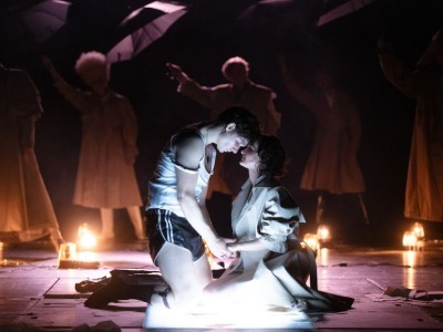 Činohra vydává single z Větrné hůrky!