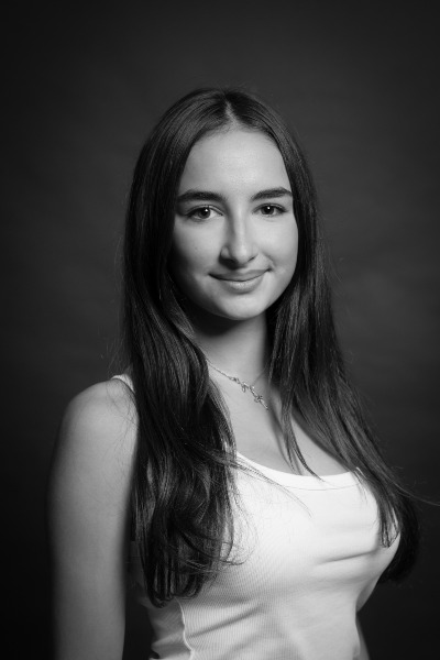 Nia Akhalaia