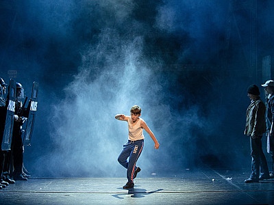 billy_elliot_2023_djkt_foto_irena_sterbova-5627